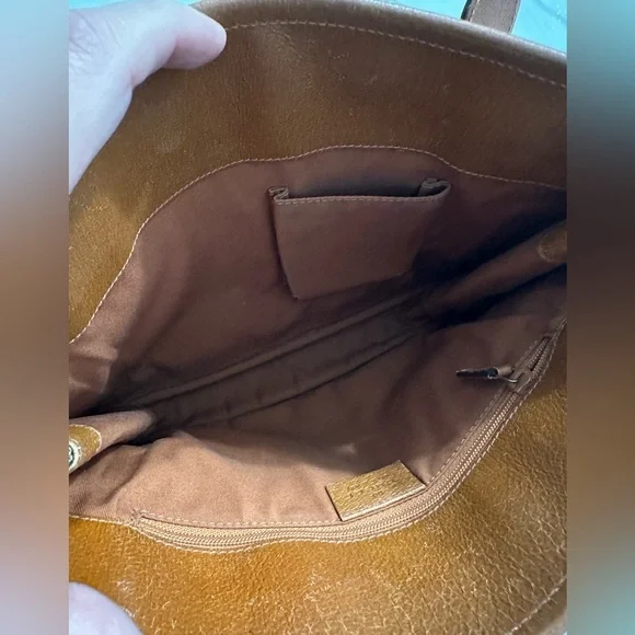 Gucci Brown and Tan crossbody Bag - Picture 10 of 16